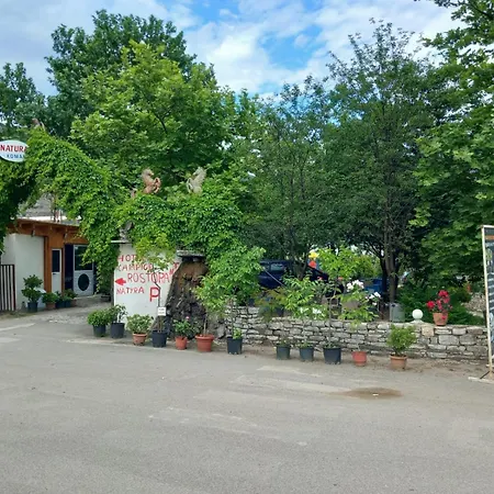 Maison d'hôtes Natura Komani 3*