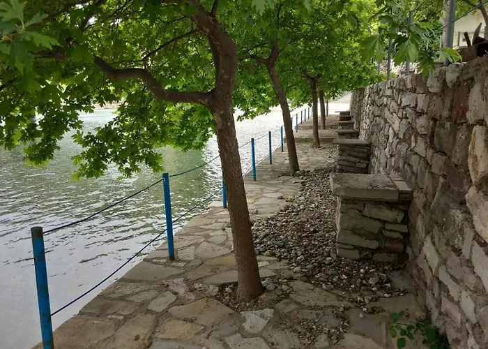 Maison d'hôtes Natura Komani 3*