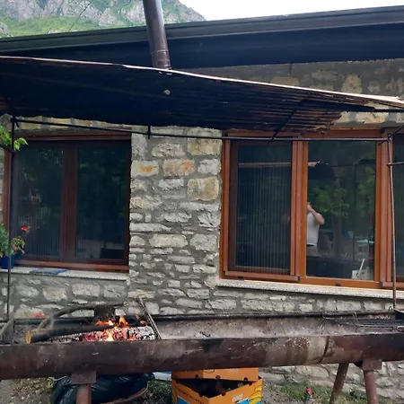 Gasthuis Natura Komani Koman