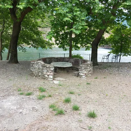 Natura Komani Gasthof *